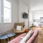 アパート Le Nid Parisien - Chic - Vue Tour Eiffel *